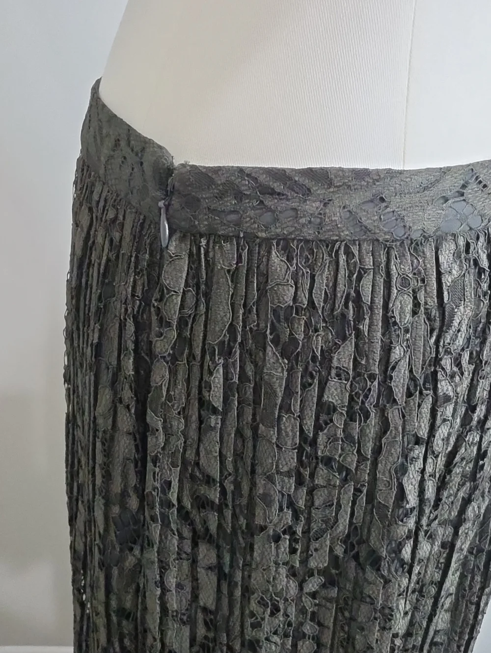Banana Republic Lace Maxi Skirt 2 Tall Metallic Black